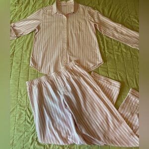 Victoria’s Secret Pink Stripe Pajama’s Woven w/Lurex (shiny) Thread. Sz L